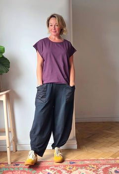 Bold cropped jersey trousers