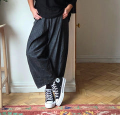 Cropped barrel leg jeans