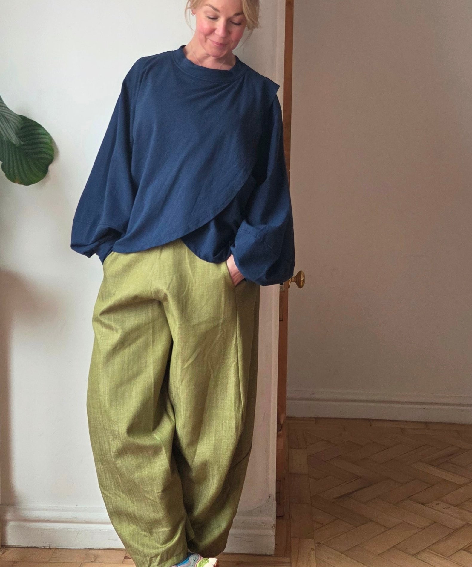 Cropped barrel leg jeans - colour