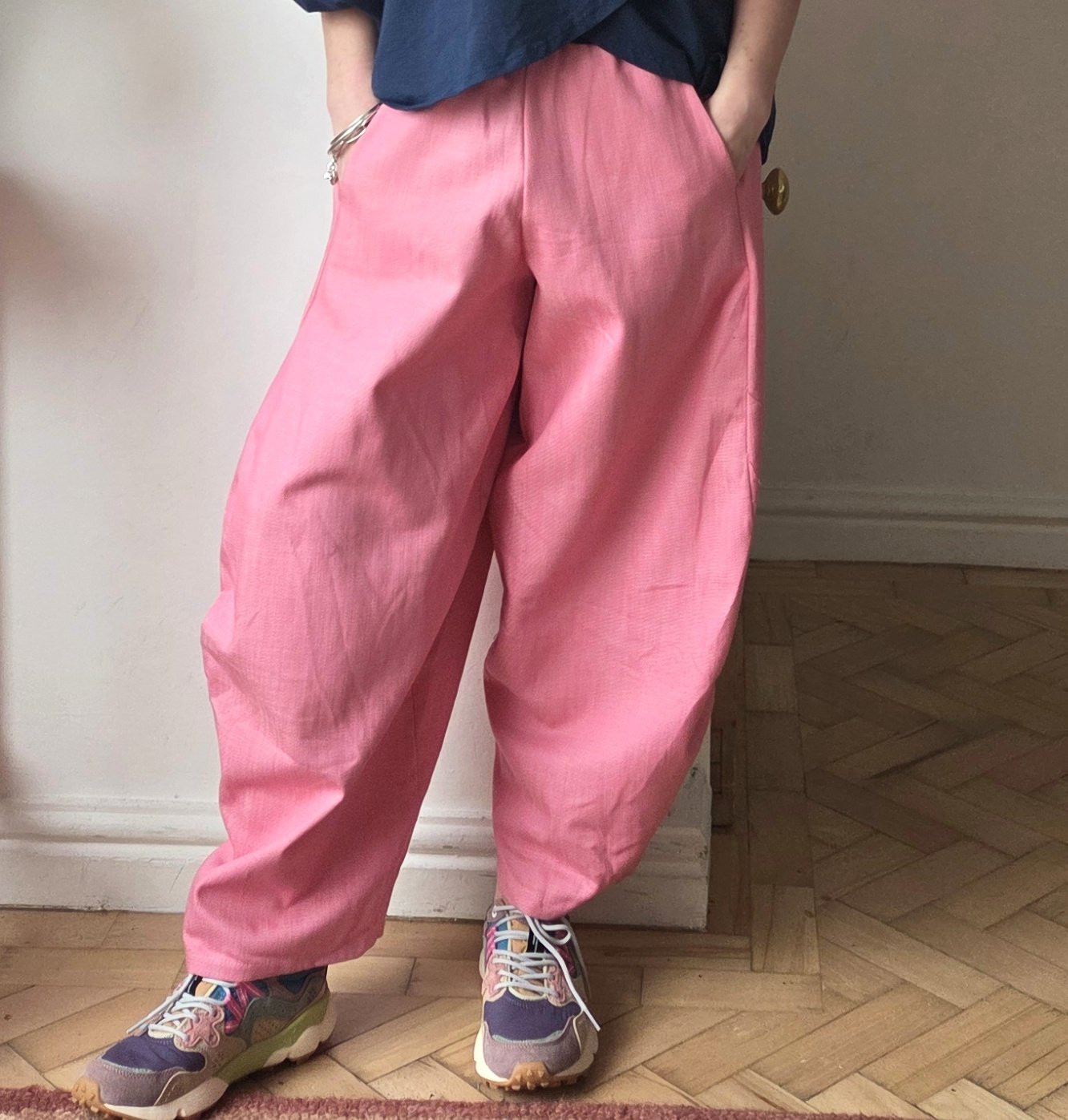 Cropped barrel leg jeans - colour