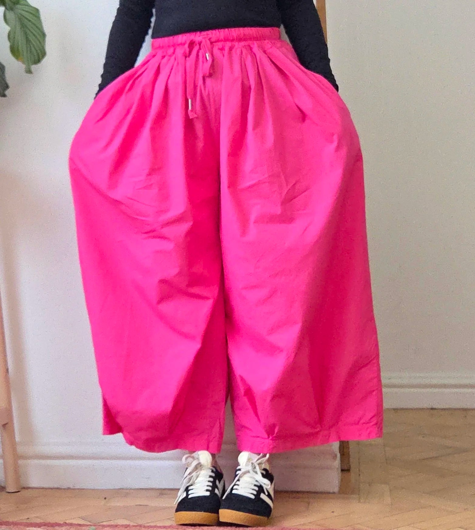 Balloon trousers