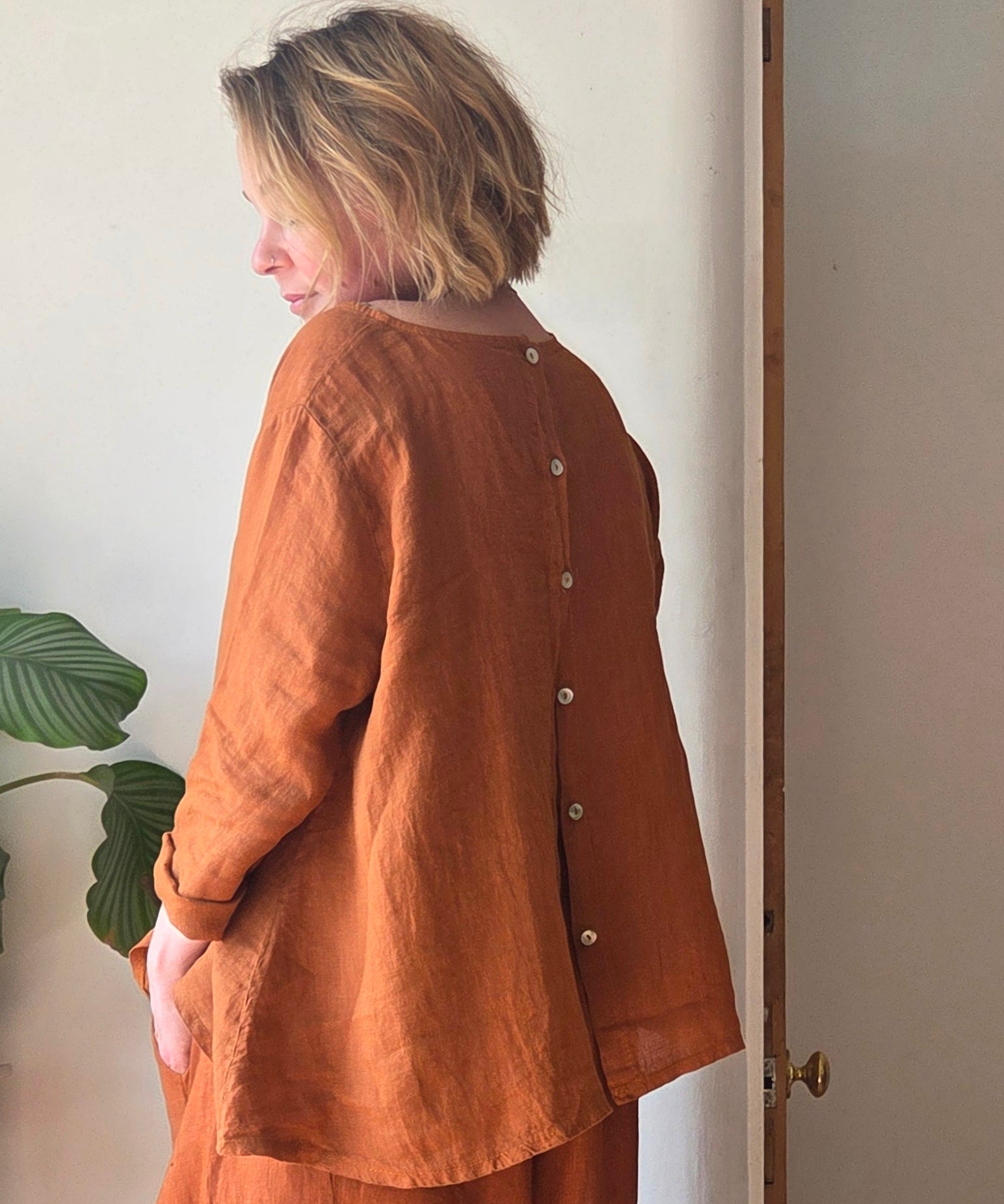 Ara linen top
