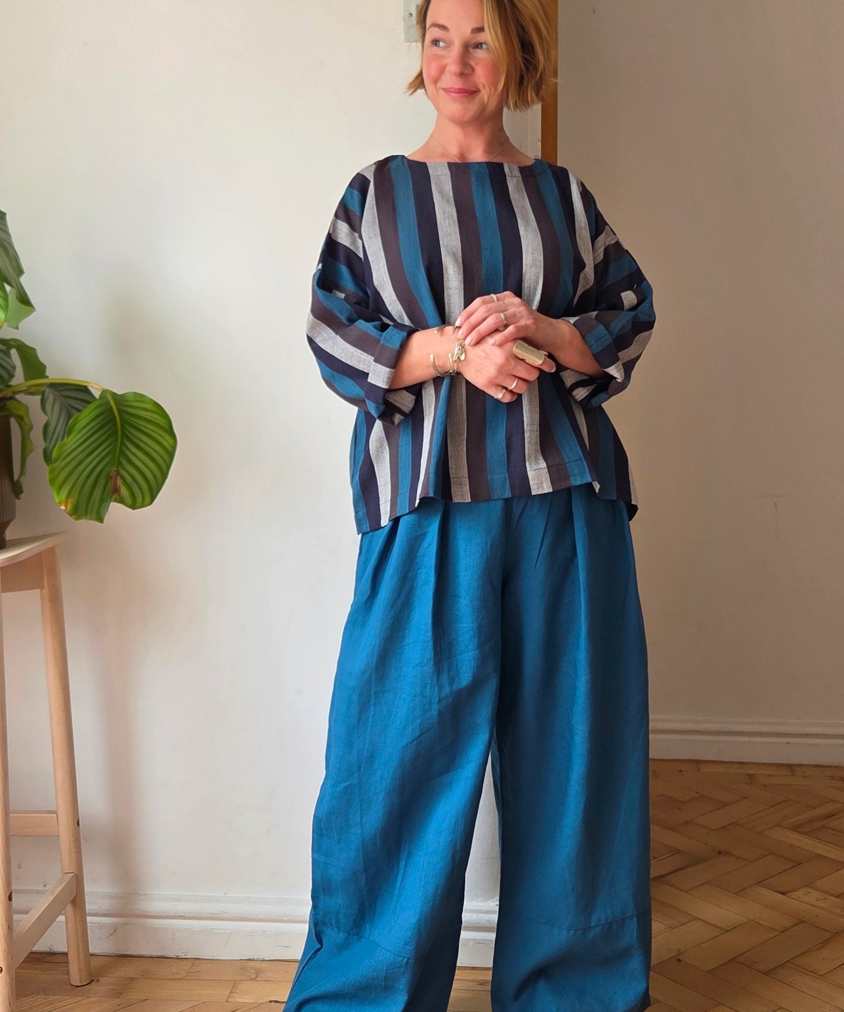 Immy cropped Sleeved top -Patterned