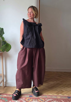 Lila Barrel Trousers
