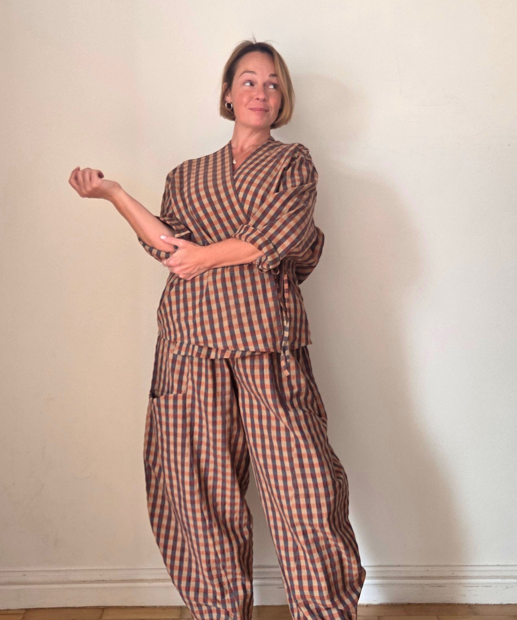 Anni Check Barrel Leg Trousers