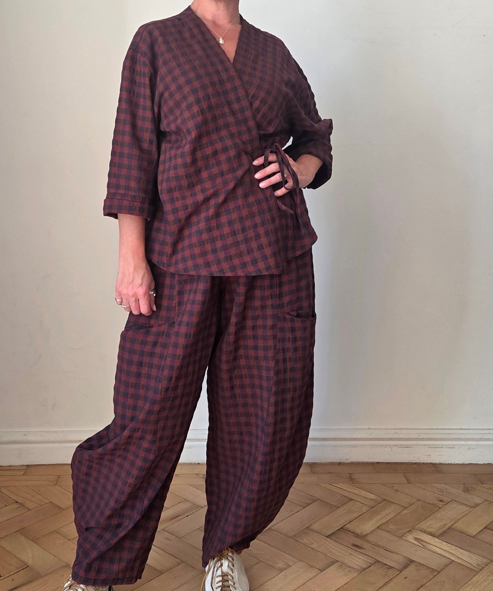 Anni Check Barrel Leg Trousers