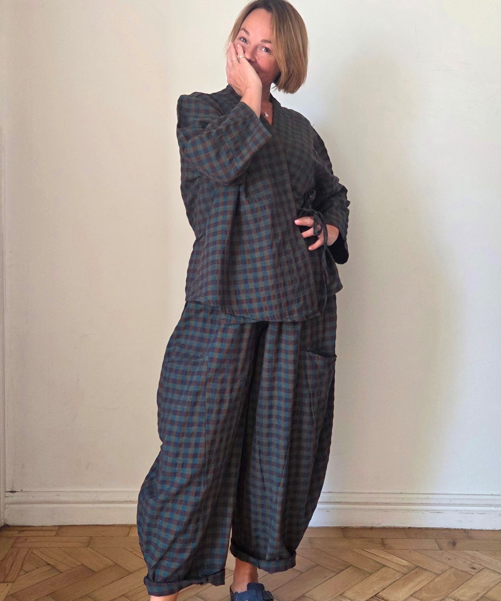 Anni Check Barrel Leg Trousers