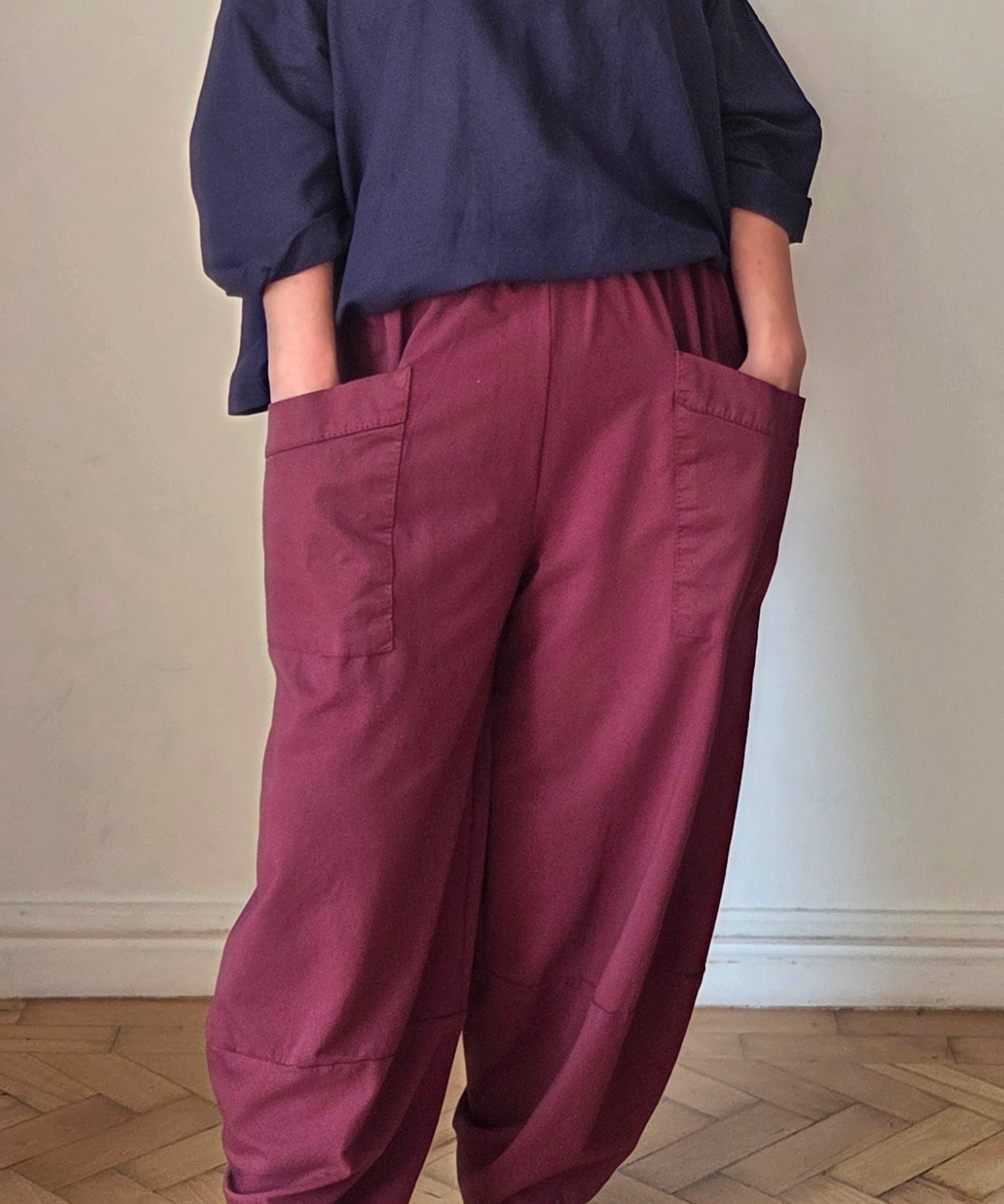 Bold cropped jersey trousers