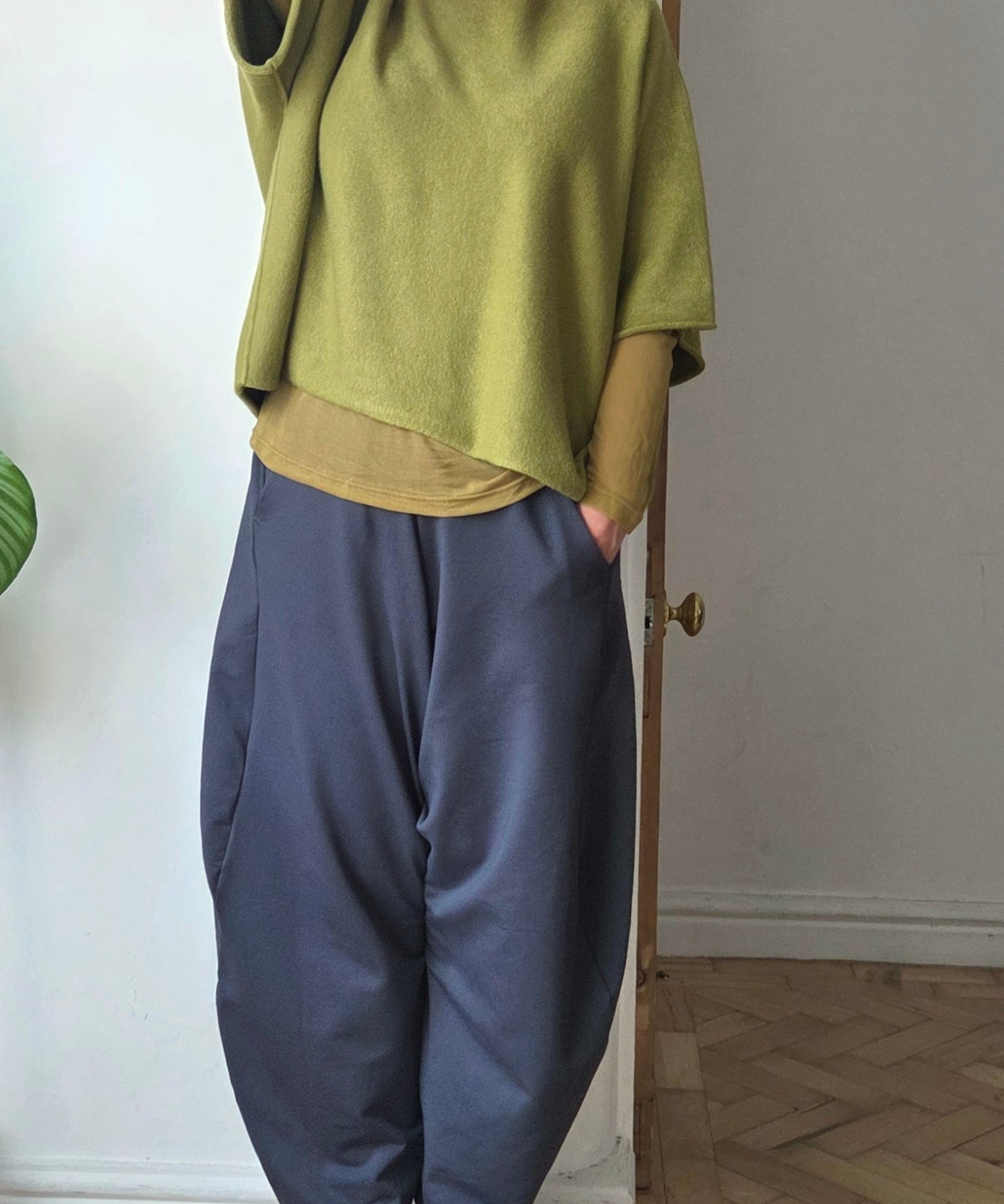 Cropped Jersey Trousers