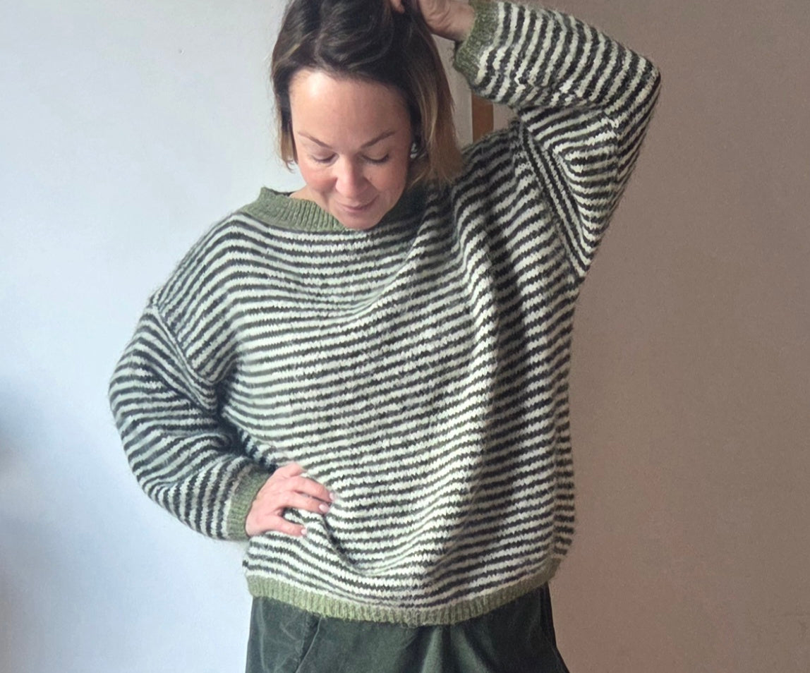 Boat neck Striped Jumper