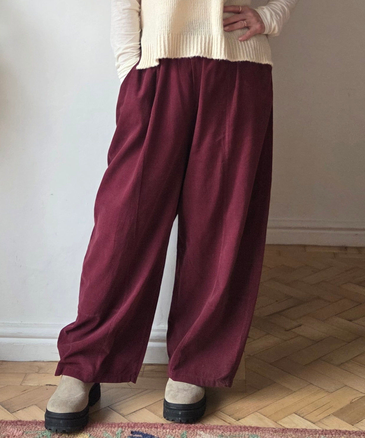 Needle Cord Barrel Trousers